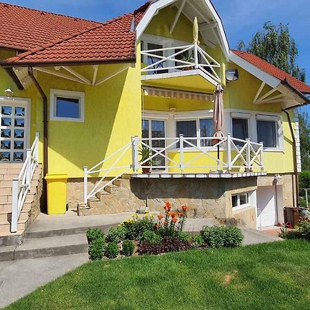 Apartment In Fonyod/Balaton 18580 Kültér fotó