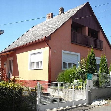 Apartment In Fonyod/Balaton 18580 Szoba fotó