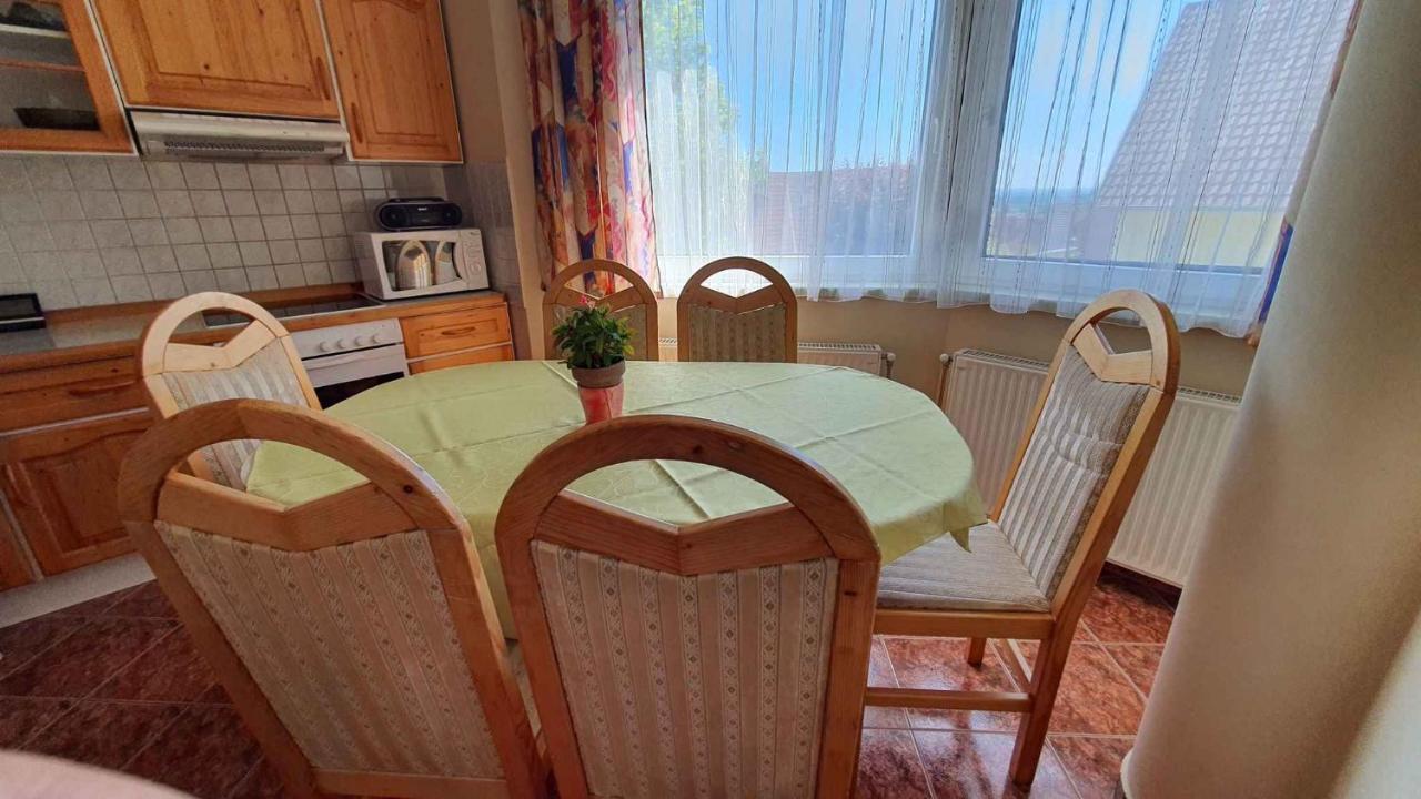 Apartment In Fonyod/Balaton 18580 Kültér fotó