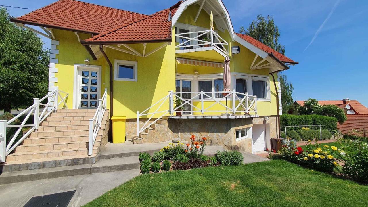 Apartment In Fonyod/Balaton 18580 Kültér fotó