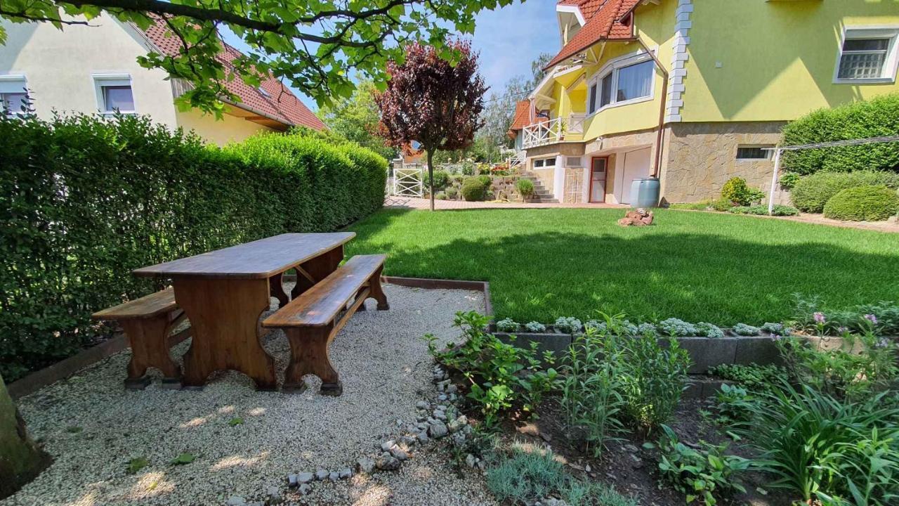 Apartment In Fonyod/Balaton 18580 Kültér fotó